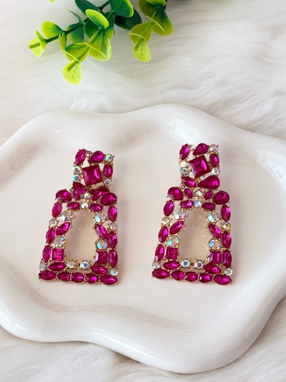 Gold-Setting Fuchsia Crystal Drop Earrings - Brand